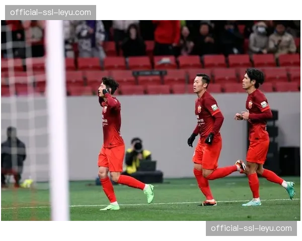 【2026年4月中超联赛·赛后·通讯雨中激战120分钟：深度还原上海海港与武汉三镇的足协杯晋级之路