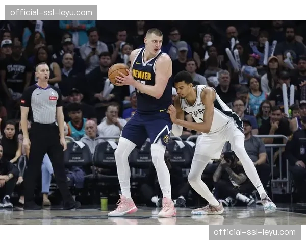 战术分析:掘金队如何利用约基奇高位策应破解联防 战术分析:掘金队如何利用约基奇高位策应破解联防